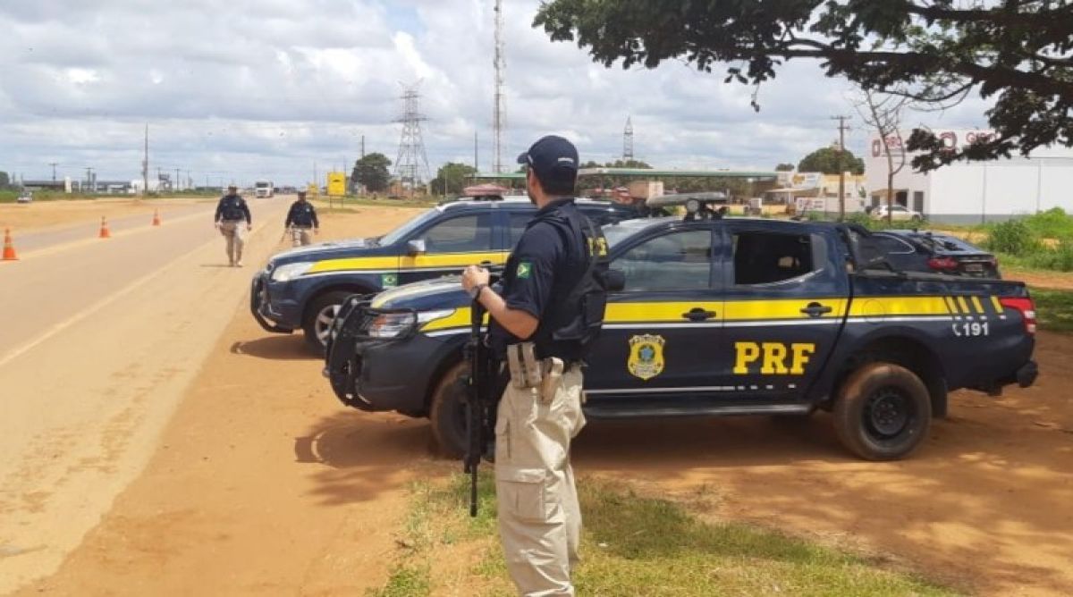 Homem Tenta Furar Blitz Perde Controle Do Carro E Bate Em Muro De