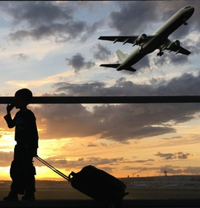 CRIANÇA VIAJANDO SOZINHA