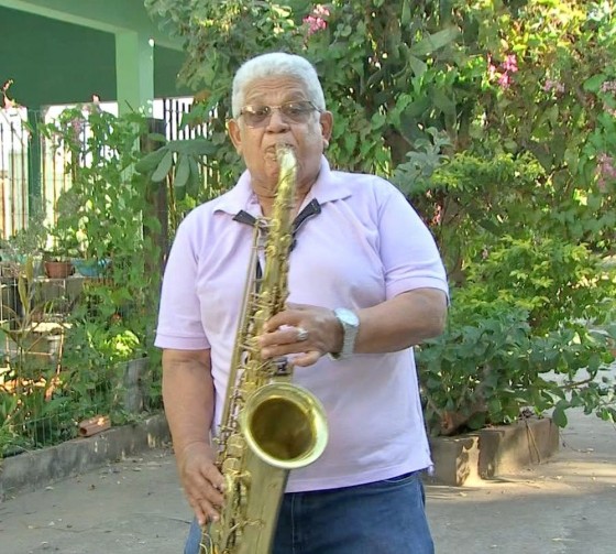 Bolinha saxofonista músico