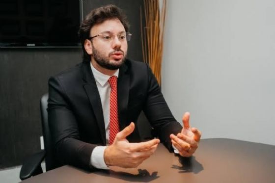 Advogado Vinícius Segatto, responsável pela ação