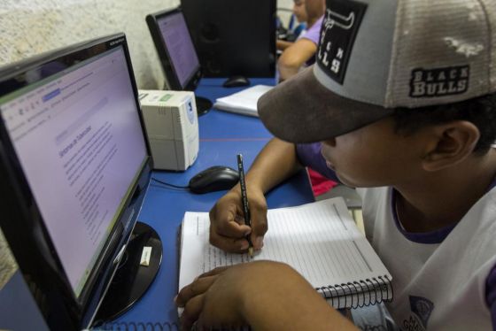 alunos internet