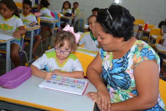 Criança em aula