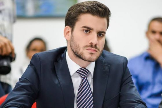 Advogado Artur Osti