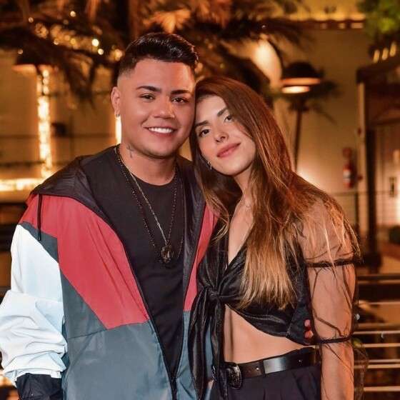 Felipe Araújo e Estella Defant 