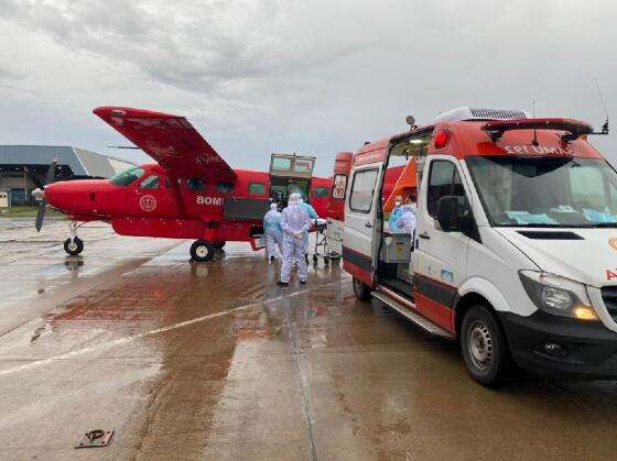As pacientes desembarcaram às 5h no Aeroporto Marechal Rondon