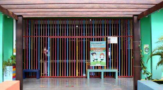 escola fechada