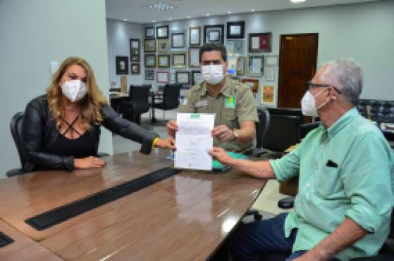 Assinatura da ordem de serviço da Casa de Bem-Bem