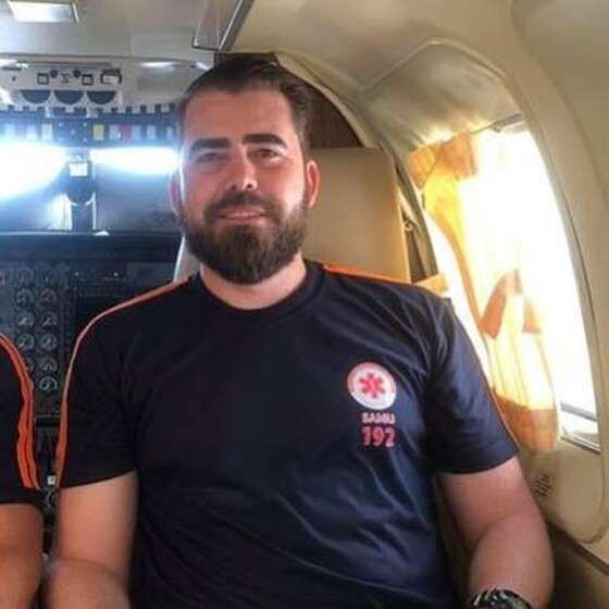 Médico avião.jpeg