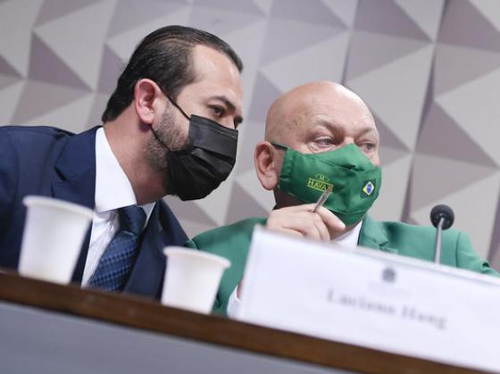 Luciano hang e Breno Brandão