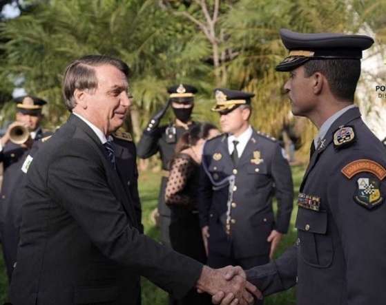 Bolsonaro e Cel Assis.jpg