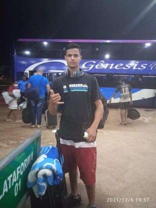 jovem Jhonatan riam morto