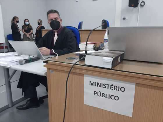 O advogado Luciano Augusto Neves atua como assistente de acusação no Júri Popular