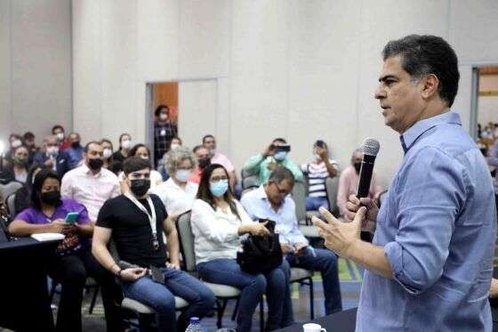 EMANUEL PINHEIRO REUNIAO COM SERVIDORES