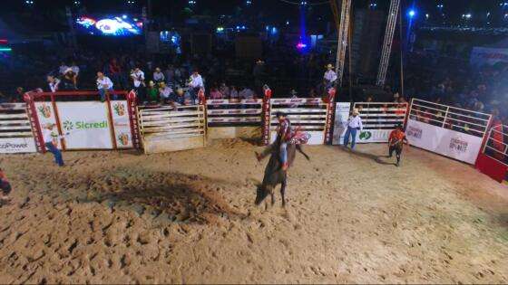 Valdecir Pereira Jr vence rodeio da e leva carro zero km como prêmio