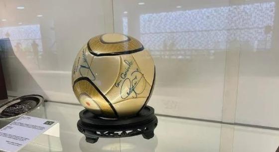 Bola