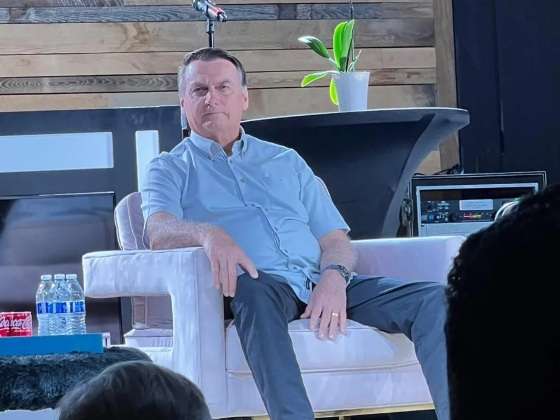BOLSONARO.jpg