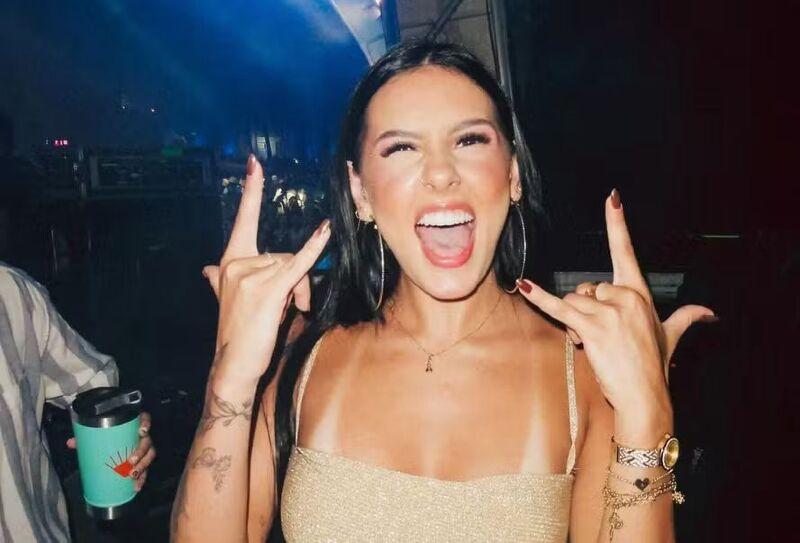 Ana Castela