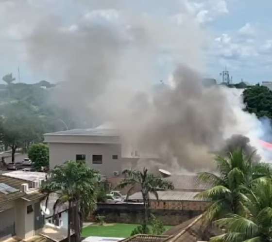 Incêndio atinge conjunto de quitinetes em MT