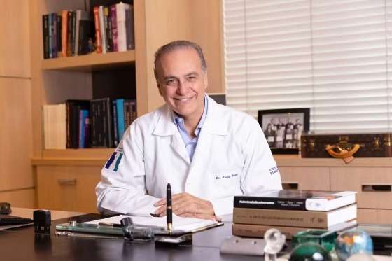 médico Fabio Nahas, diretor científico internacional da Sociedade Brasileira de Cirurgia Plástica