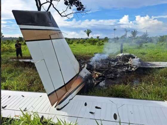 Segundo a PF, avião incendiado estava com registro de aeronavegabilidade irregular.