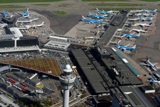 Imagem de arquivo mostra aviões da KLM paradas no aeroporto Schiphol, em Amsterdã, na Holanda.
