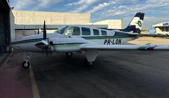 Aeronave da marca Beech Aircraft, Modelo Baron 58, irá à leilão.