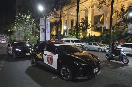 Policiais encontraram corpos de vietnamitas em hotel de luxo da Tailândia.
