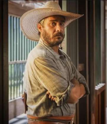 Thommy Schiavo, ator de Pantanal, morre ao cair de sacada em Cuiabá
