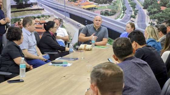 Abílio reúne com vereadores para tratar do auxílio emergencial para vítimas de temporal