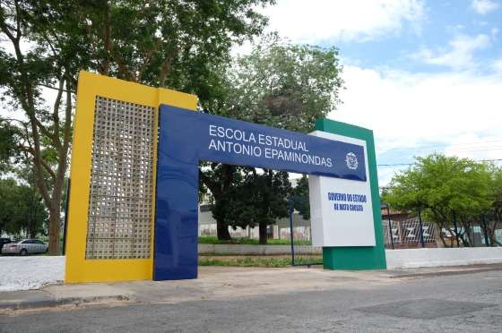 FACHADA ESCOLA EPAMINONDAS CUIABÁ