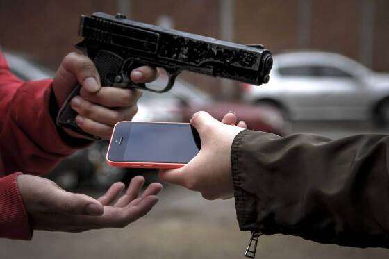ASSALTO ROUBO CELULAR.jpg