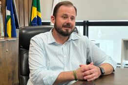 https://storage.unicanews.com.br/storage/webdisco/2025/04/14/capa/default/T384P2/acd2aed44d43d949fd2524f20fc4ced1.jpg