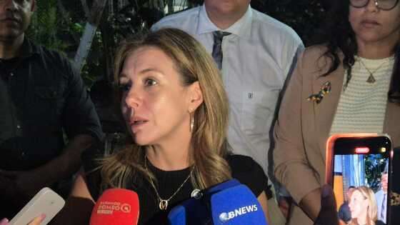 FLÁVIA MORETTI 