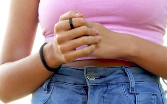 adolescente safada que fugiu com namorado abuso