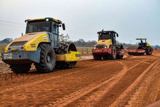 sfalto novo e construção de pontes