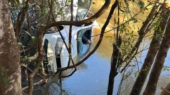 CARRO RIO BUGRES.jpeg