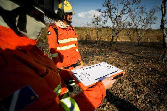BOMBEIROS FOGO MULTAS.jpg