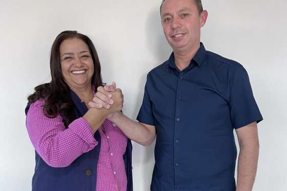 prefeita Iraci Ferreira de Souza e ao vice-prefeito Lenildo Augusto da Silva