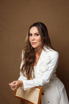 THAÍS NOGUEIRA é medica dermatologista em Cuiabá (@drathaisnogueira)