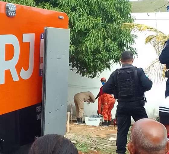 garoto que matou os pais e irmaos no rio de janeiro cena do crime